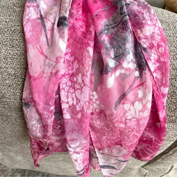 NWT Miss Museum Pink Floral Silk Scarf - Waima Wharf Museum Boutique - Picture 10 of 16
